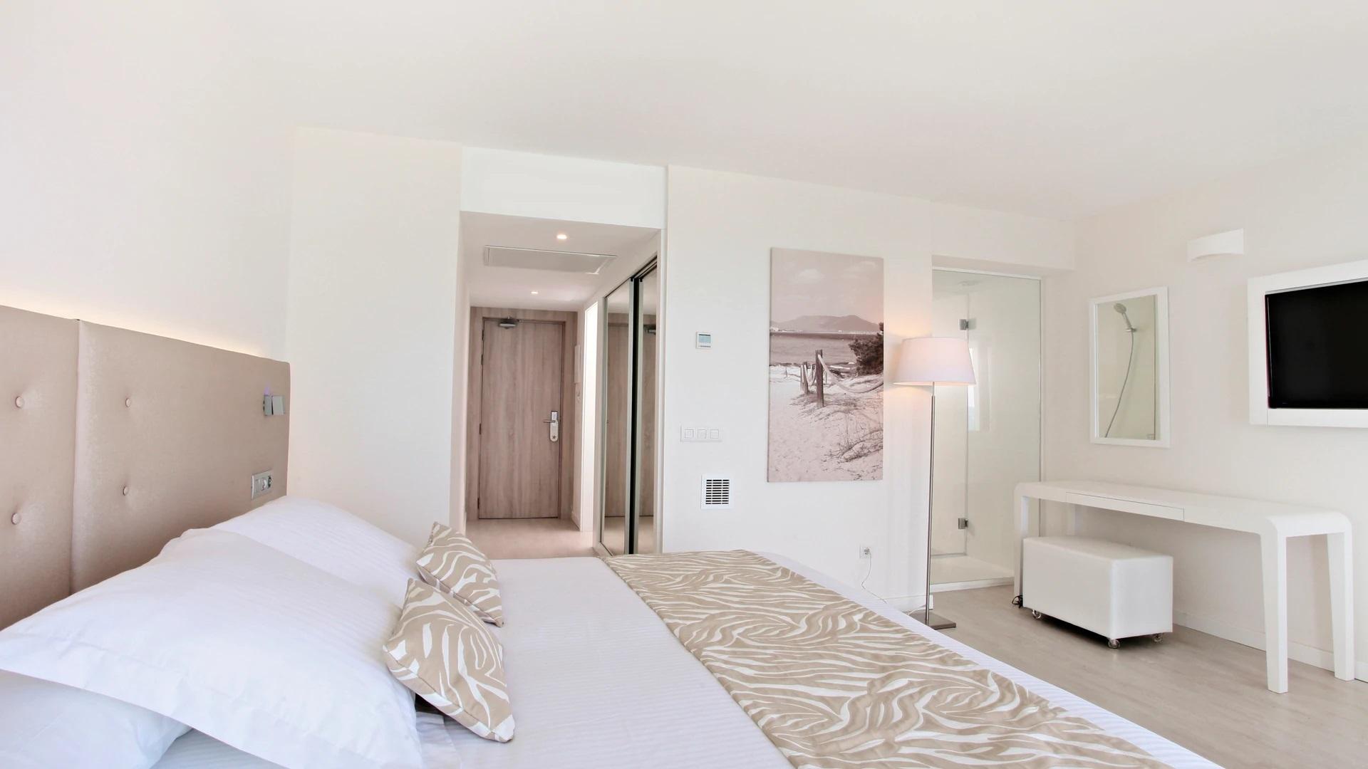 Hotel Iberostar Waves Cala Millor - Adults Only Esterno foto