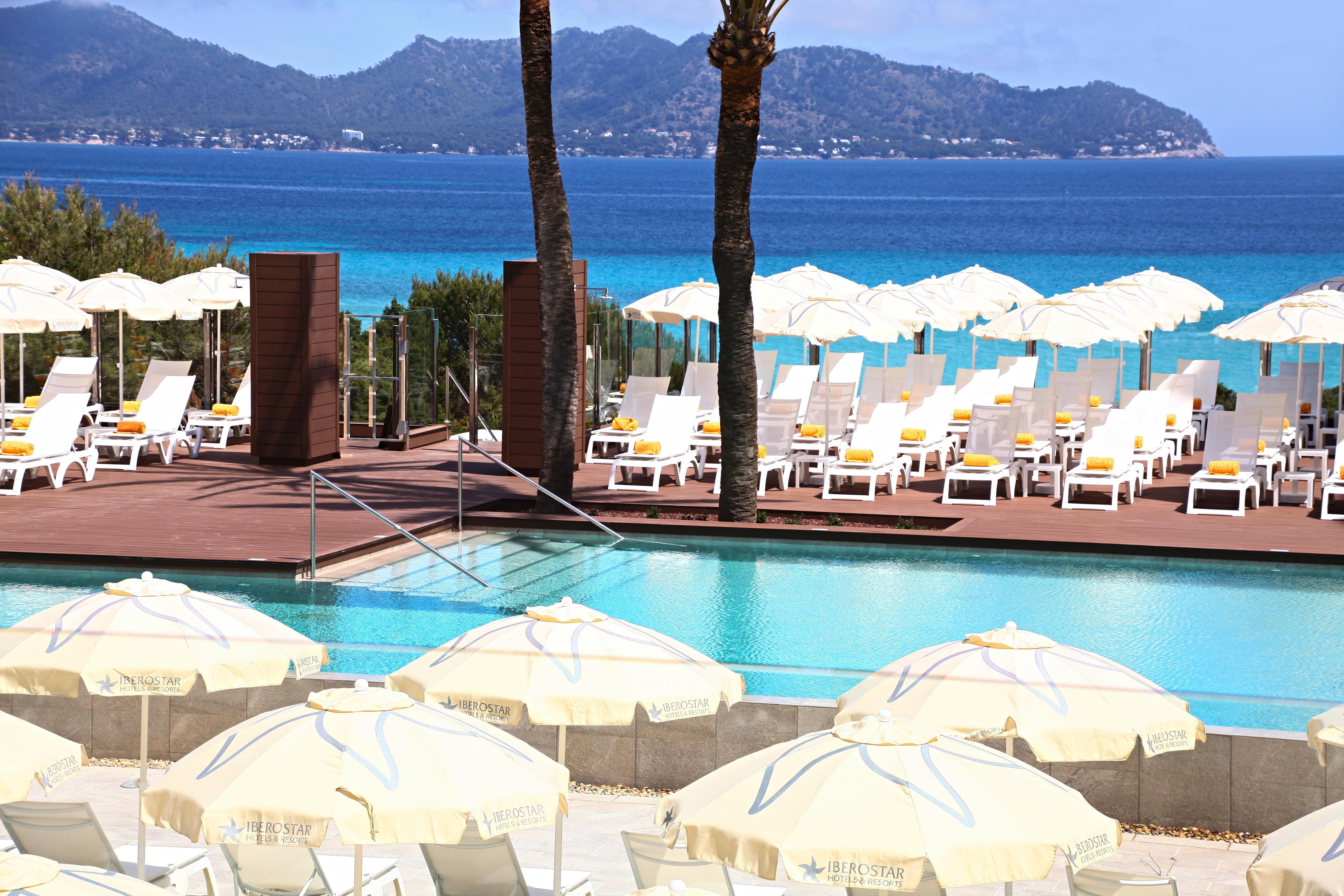 Hotel Iberostar Waves Cala Millor - Adults Only Esterno foto